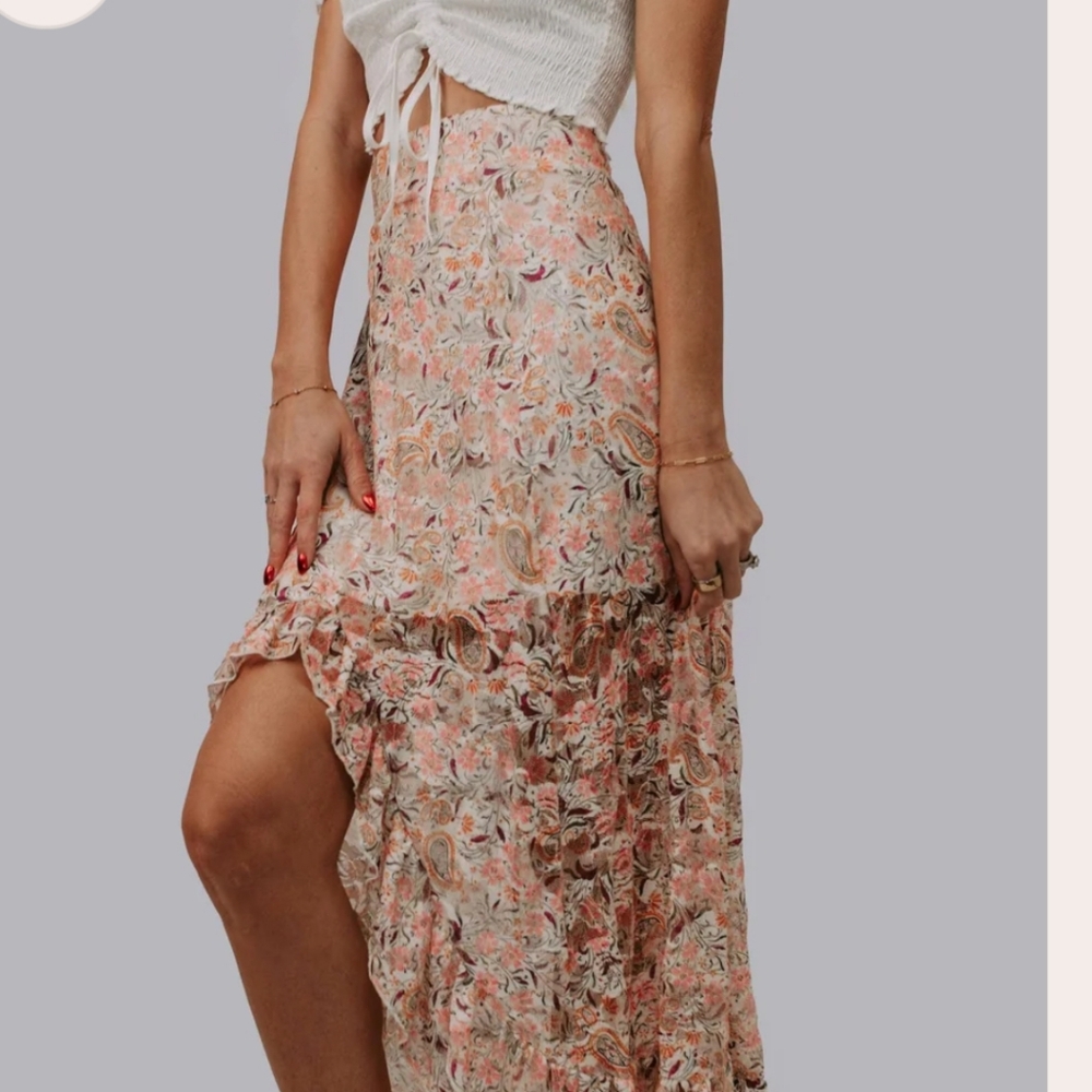 Merigold Kiss NWT Floral Paisley Pink Mesh Maxi Skirt Ruffle Hem Size Large
